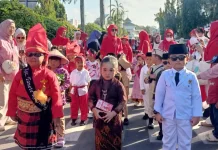 Siswa TK Adiyaksa Antusias Ikuti Karnaval PAUD