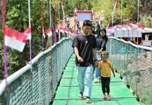 Jembatan Gantung TMMD Bone Resmi Digunakan Masyarakat