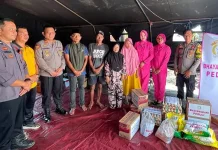Polsek Tanete Riattang Salurkan Bantuan bagi Korban Kebakaran