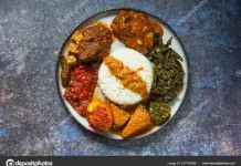Alasan dibalik Porsi Besar Sebungkus Nasi Padang