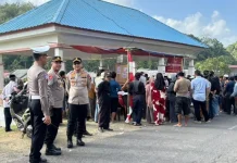 Kapolres Sinjai Pantau Pilkades PAW di Tellulimpoe