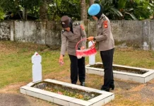 Sambut HUT ke-78 Polwan, Polwan Polres Sinjai Ziarah ke TMP Manggottong