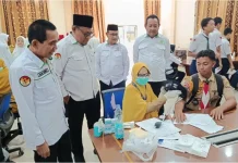 Kakan Kemenag Bone Pantau Pemeriksaan Kesehatan Siswa Madrasah