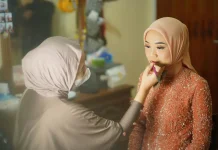 Hobi Merias Diri, Tetty Arsyta Sukses Kembangkan Bisnis Rias dan Busana