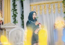 Eksis di Era Modern, Baju Bodo Tetap Jadi Favorit Gen Z di Bone