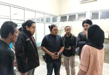 Bakar Sampah Berujung Duel Senjata Tajam di Bone