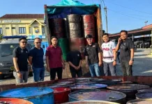 Polres Bone Gagalkan Pengiriman 10 Ton Solar Subsidi