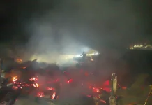 Rumah Panggung Terbakar tengah Malam, Lansia Luka Bakar