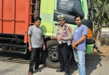Polantas Bone Edukasi Sopir Angkutan Barang Soal Keselamatan