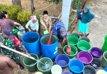 Dua Bulan Kesulitan Air, Warga Kaloling Terima Bantuan dari Kodim 1424 Sinjai