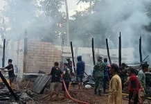 Kompor Portable Diduga Meledak, Dua Rumah di Bone Terbakar, Kerugian Rp250 Juta