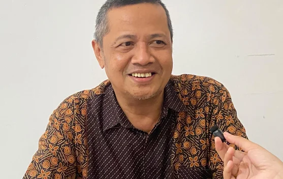 Perlahan Menepi dan Terasing, Bahasa Bugis Menjemput Senjanya