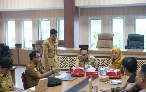 Pemkab Bone Percepat Perizinan Program Ayam Terintegrasi