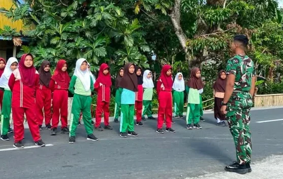 Satgas TMMD Latih Disiplin Pelajar Sambut HUT Kemerdekaan RI