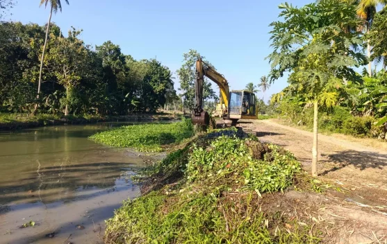Pemkab Pinrang Percepat Normalisasi Saluran Sikkuala Demi Irigasi Sawah
