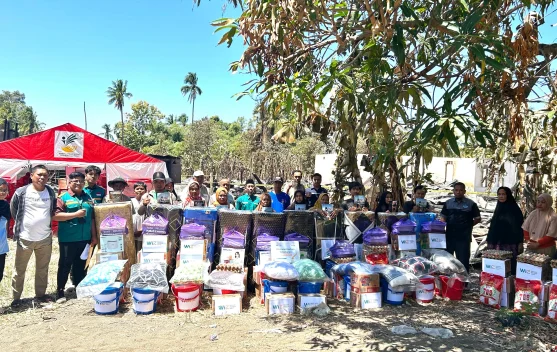 WIZ Bone Salurkan Bantuan bagi Korban Kebakaran Sanrangeng