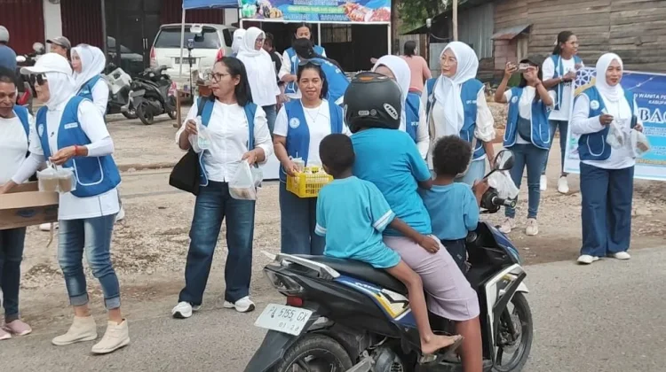 IWAPI Boven Digoel Berbagi Takjil, Pererat Kebersamaan dalam Keberagaman