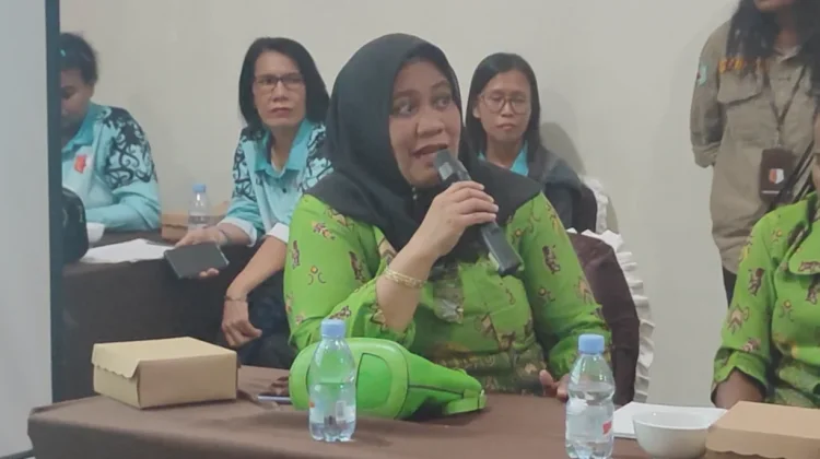Antrean Kerap Membludak, Nakes Kerap Alami Kelelahan