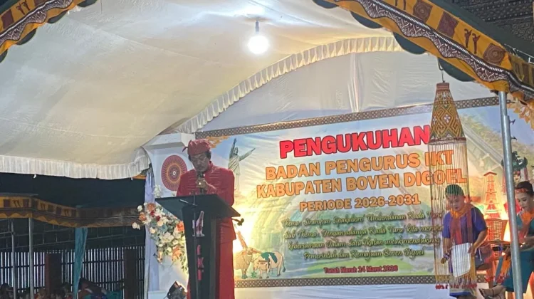 Yansen Bane Tekankan Persaudaraan  bagi Pengurus Baru IKT Boven Digoel