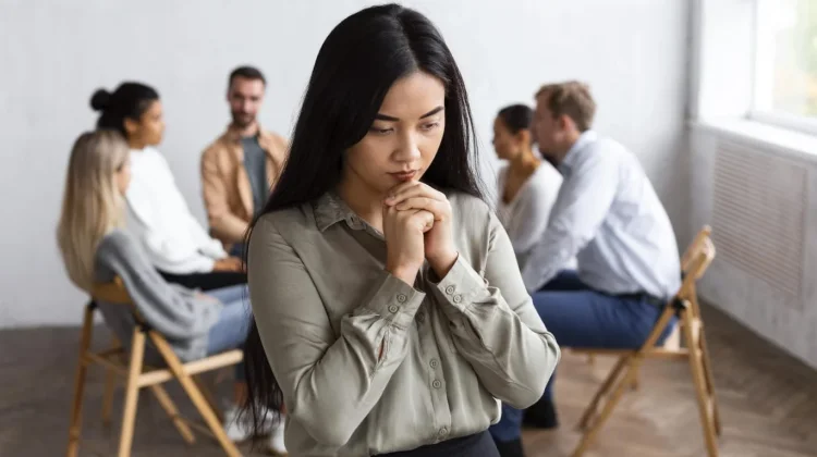 Tips Memulai Pembicaraan bagi Pribadi yang Introvert