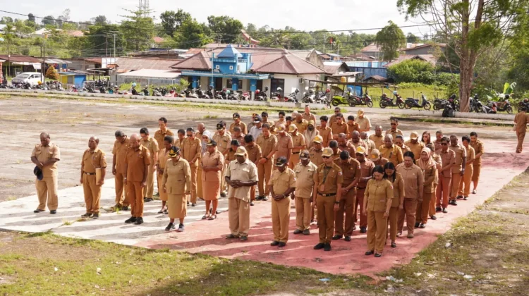 Bupati Roni Omba Minta OPD Jemput Bola Hadapi Pemeriksaan BPK