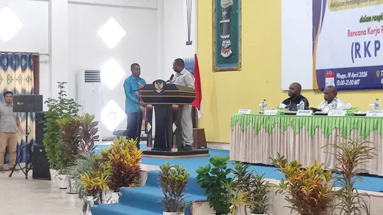 Bupati Roni Omba Tekankan Pentingnya Perencanaan Matang dalam Musrenbang RKPD