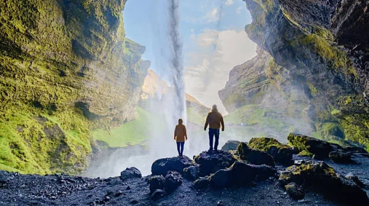 Wisata Tersembunyi di Indonesia yang Wajib Masuk Bucket List