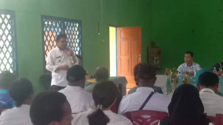 Antusias warga Perbatasan Menyambut Tim Kemendes di Mindiptana
