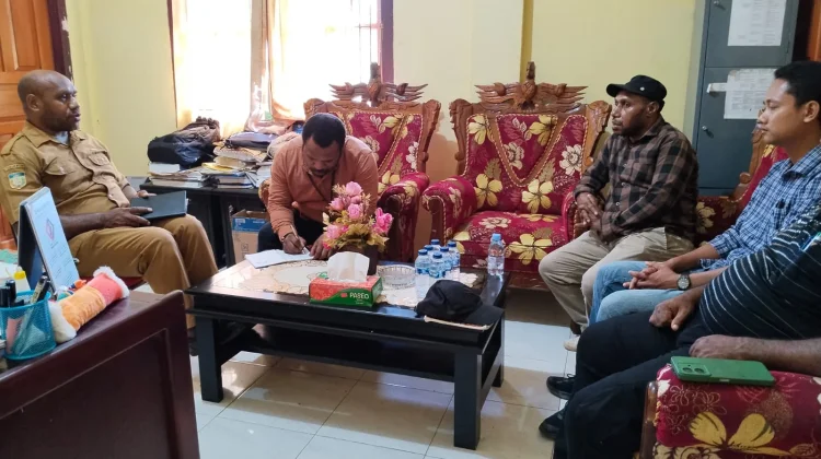 Pemuktahiran Data Pemilih Berkelanjutan dilakukan Bawaslu Boven Digoel ke Disna