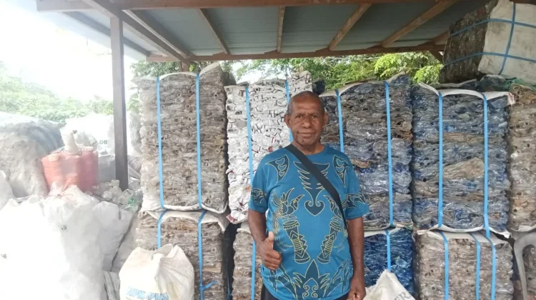 Bank Sampah Mawan Jaya Siap Kirim Sampah Botol Plastik Tahap Kedua
