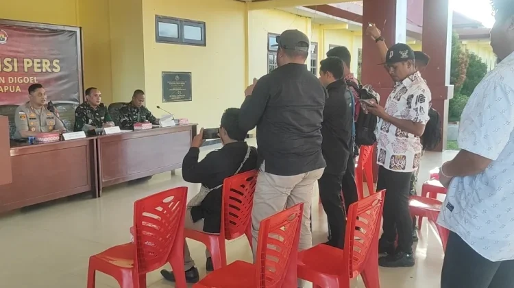 Jalur Sungai Ditutup OTK, Evakuasi Korban Kali Fis Terkendala