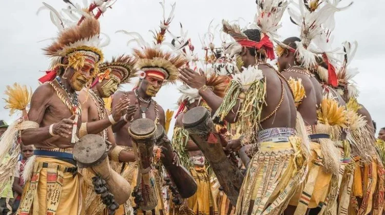 Mengungkap Sejarah dan Makna Tari Soanggi dari Teluk Cendrawasih (Waropen, Papua)