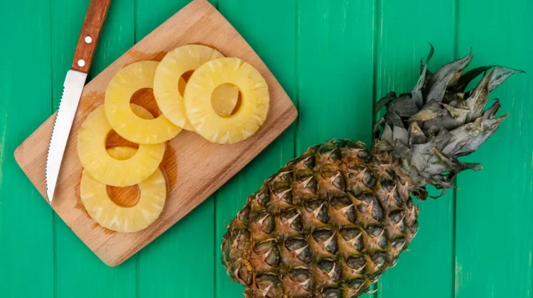 Nanas: Buah Tropis Kaya Nutrisi untuk Menjaga Kesehatan Sehari-hari