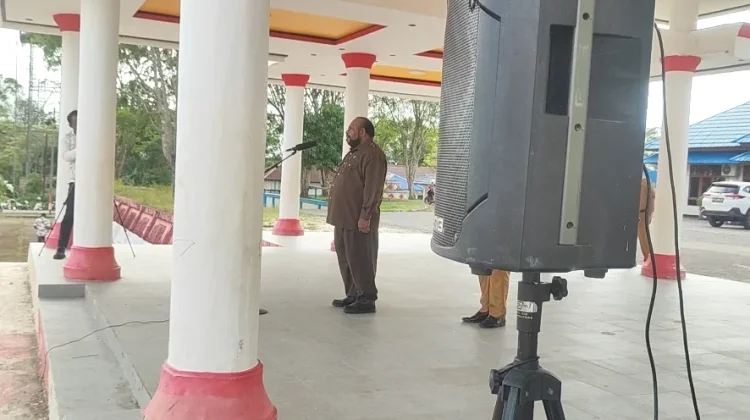 Sekda Boven Digoel Tekankan Disiplin Apel Gabungan Perangkat Daerah