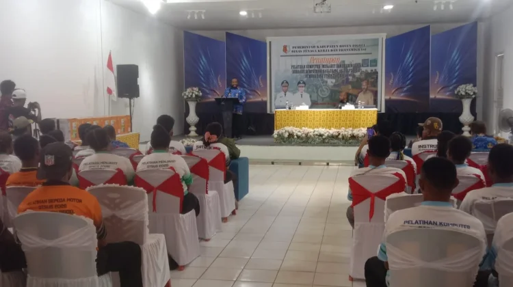 Pj Sekda  Boven Digoel Motivasi Generasi Muda OAP Jadi Wirausaha