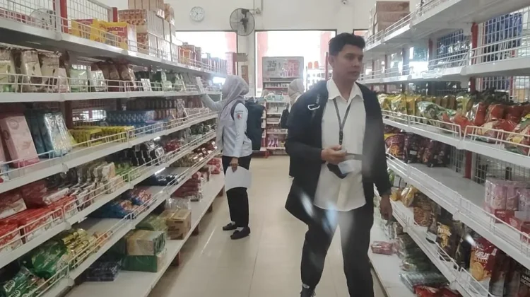 Dinkes Tetapkan Mekanisme Pemusnahan Produk Kedaluwarsa saat Sidak