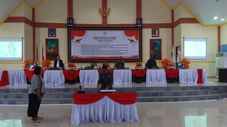 Tutup Masa Persidangan II, Simon Akka Apresiasi Sinergi Semua Pihak