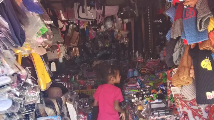 Pedagang Pasar Mumanjakowa keluhkan Sepinya Pembeli