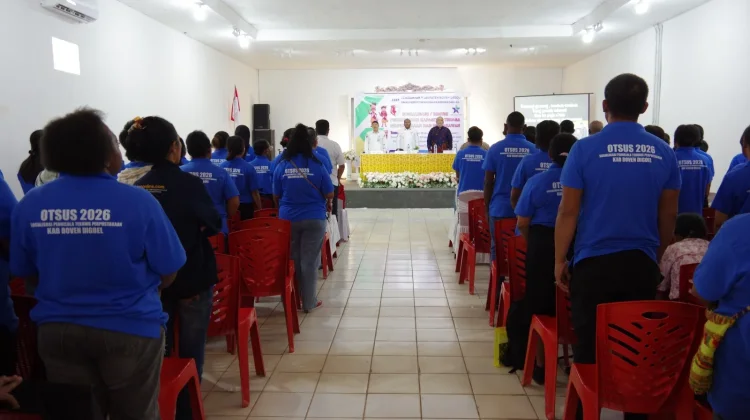 Bupati Roni Omba Tekankan Perpustakaan Menjadi Pusat Pembelajaran
