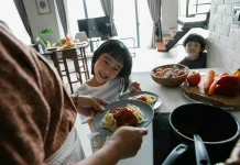 Cara agar Anak Mau Belajar Berpuasa