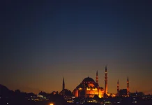 Tradisi Menyambut Malam Lailatul Qadar di Indonesia