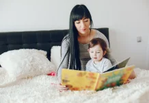 Melatih Kosa Kata Anak dengan Membacakan Dongeng