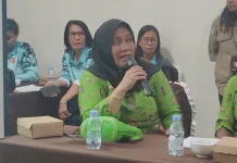 Antrean Kerap Membludak, Nakes Kerap Alami Kelelahan