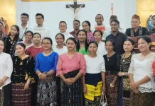 Misa Etnis Warnai Paskah II di Tanah Merah