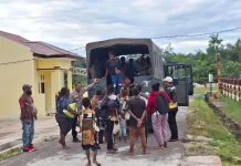 Polres Boven Digoel Bantu 101 Warga Pengungsi dari Distrik Manggelum dan Firiwage