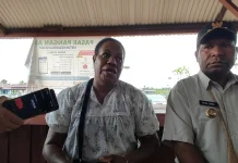 Kepala Distrik Mandobo Ajak Masyarakat Belanja di Pasar Sentral