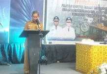 Wakil Bupati Marlinus Jadi Contoh Pejabat yang Tetap Beternak Babi dan Ayam