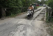 Jembatan Kampung Wet Belum Permanen setelah Hampir 30 Tahun