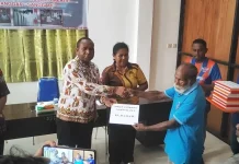 Roni Omba Dorong Sanggar Ciptakan Produk Khas Boven Digoel yang Berdaya Saing