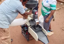 Kelompok Tani Tarip Terima Bantuan Mesin Giling Padi di Kampung Langgoan